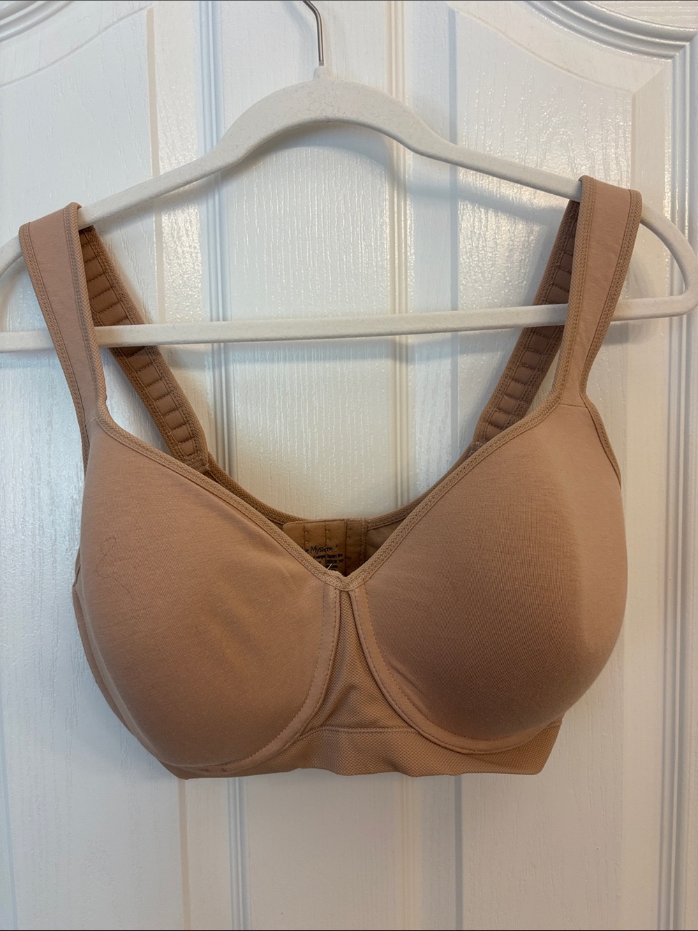Le Mystere Nude Energie Sports Bra ~ Women’s 34F ~ Underwire, Supportive
